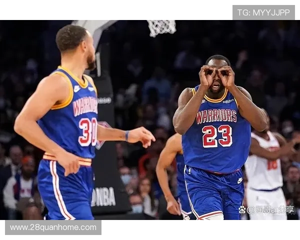 季后赛激战升级多支豪强争夺冠军席位球星表现引爆全场热议