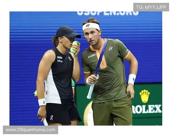 新一轮网球大师赛激战正酣 世界顶尖选手争夺冠军荣耀