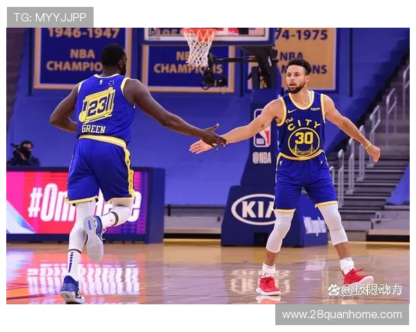 湖人迎战勇士震撼开局 詹姆斯和库里再次对决引爆全场期待